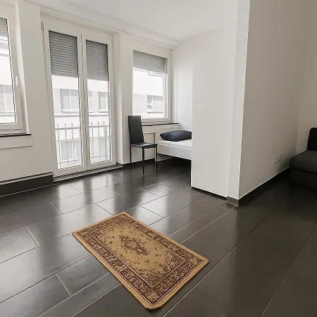 Marie Zentral Bequem