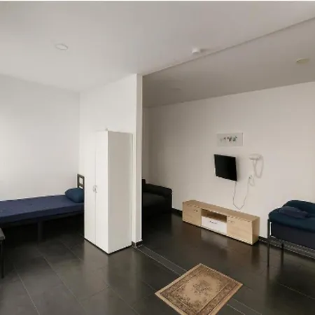 Marie Zentral Bequem *